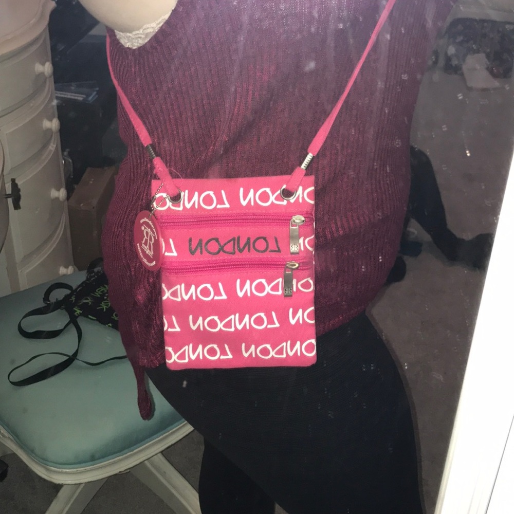 London Travel Crossbody